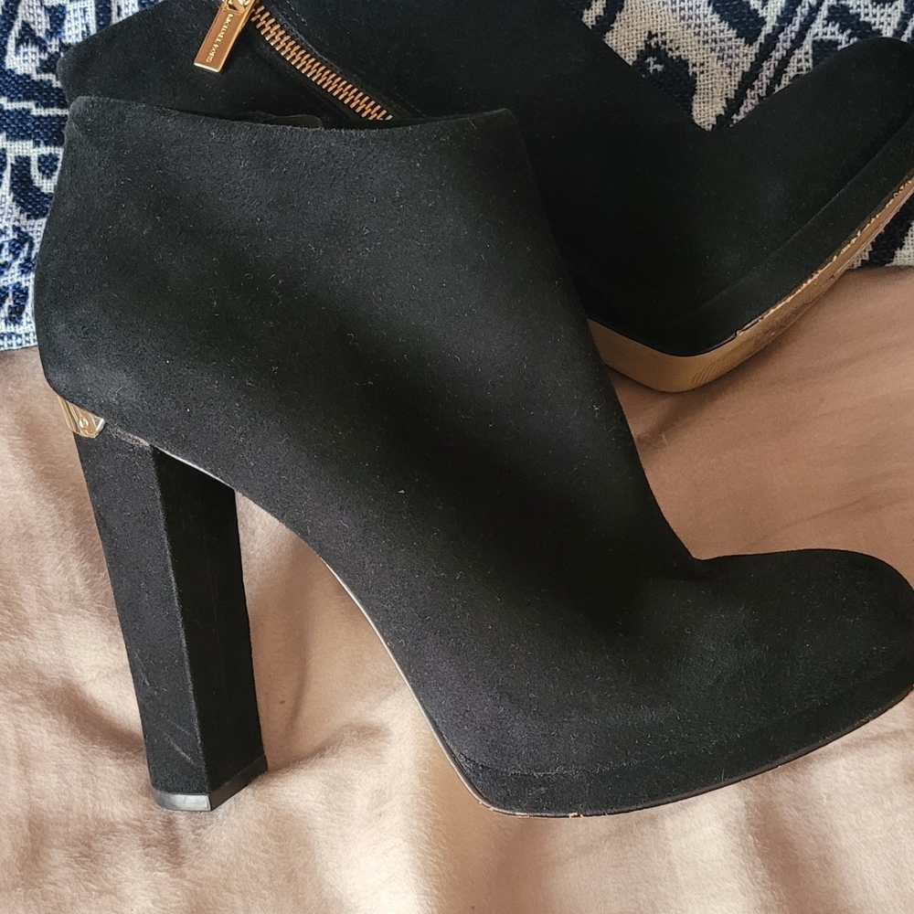 Michelle Kors black boots 7.5